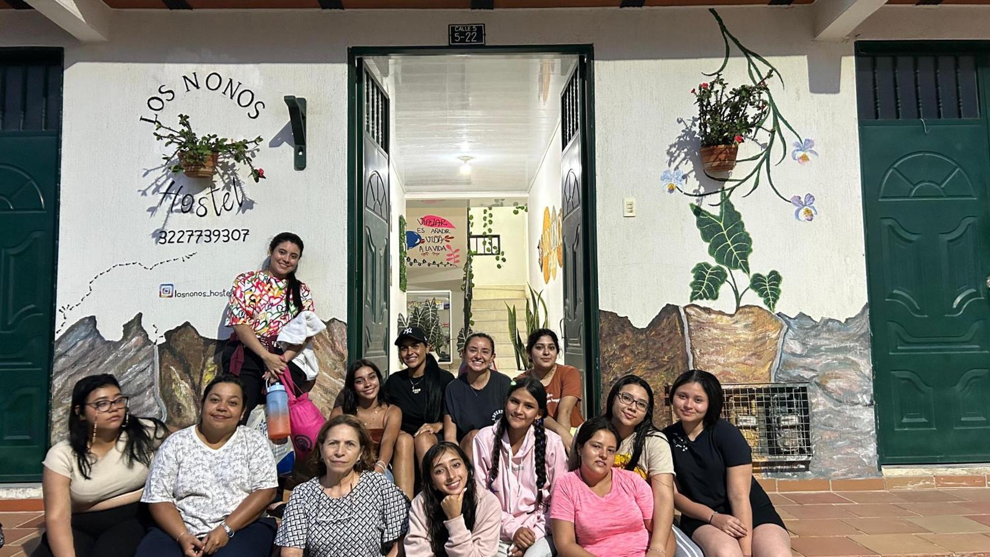 Los Nonos Hostel Guadalupe ภายนอก รูปภาพ
