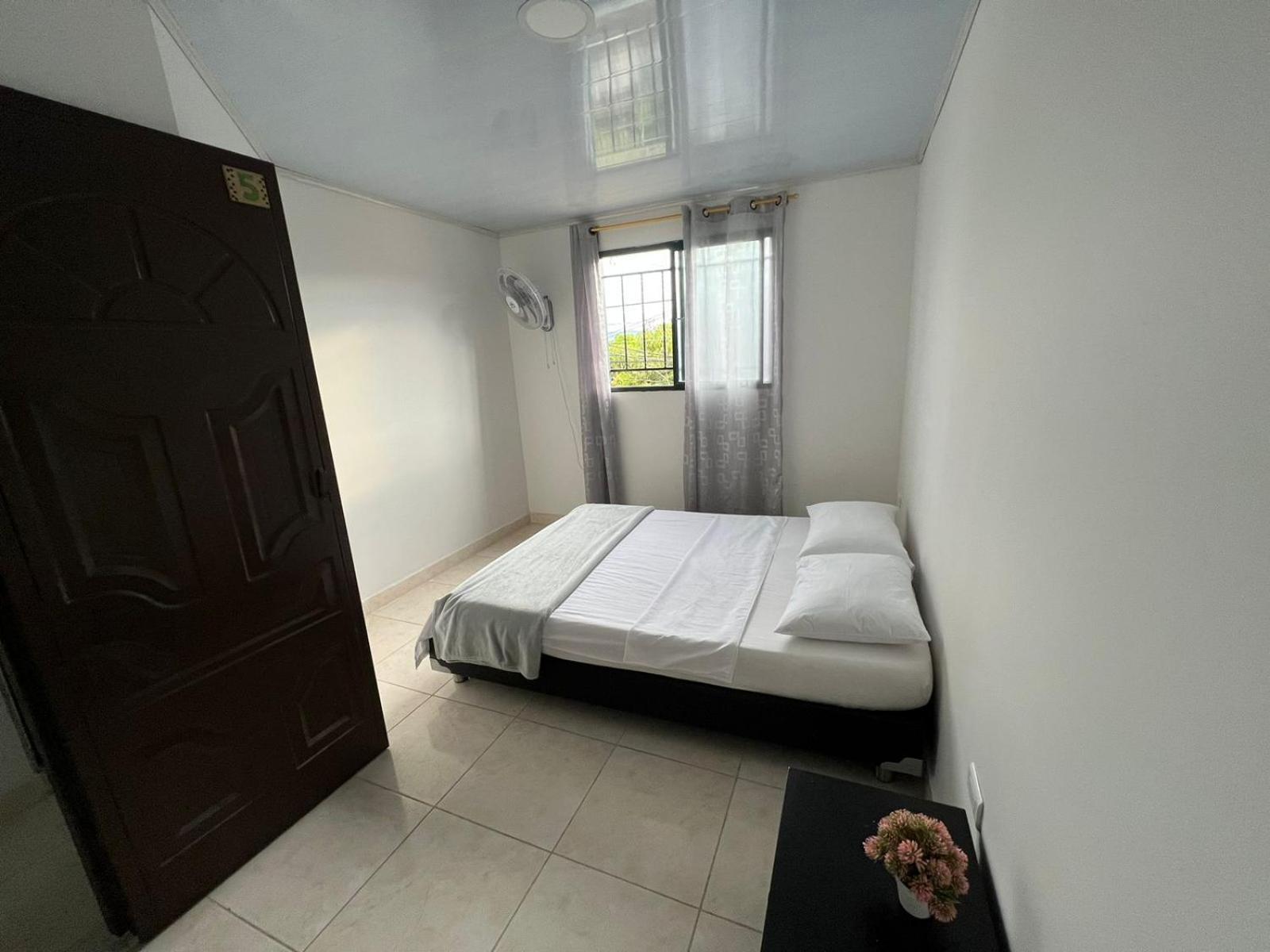 Los Nonos Hostel Guadalupe ห้อง รูปภาพ